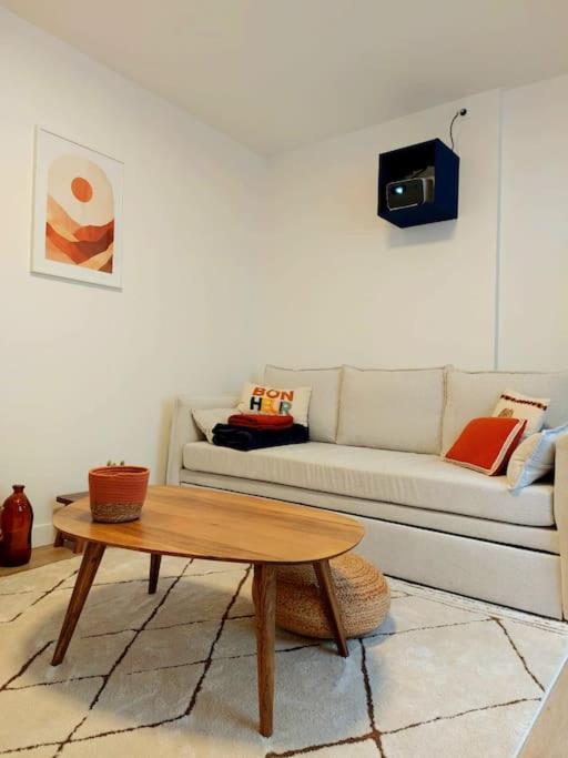 Le Patio - Cinelodge Avec Jardin Поатие Екстериор снимка